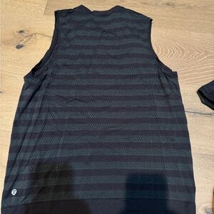 Lululemon tank top in size 8 good condition
